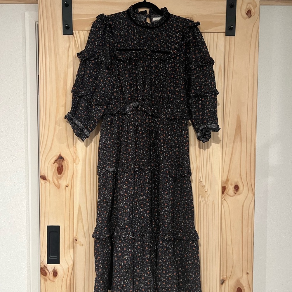 Doen Black Puff Sleeve Midi Dress